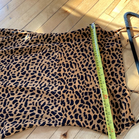 Misguided cowl neck leopard print midi dress - Picture 10 of 12